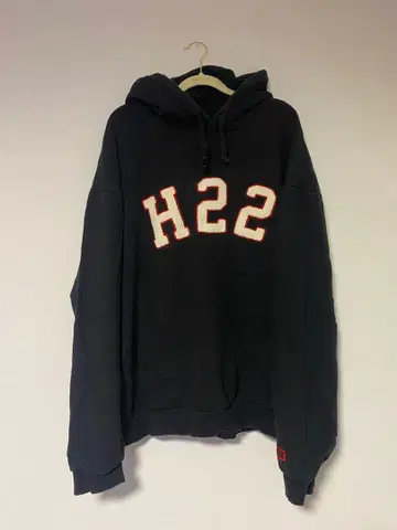 22market H22 후드티 블랙