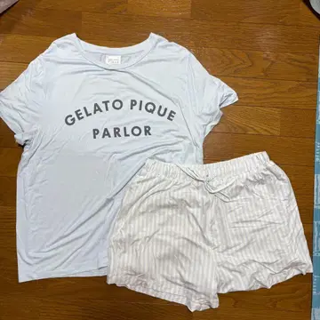 GELATO PIQUE 티셔츠와 숏팬츠 세트