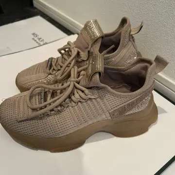 Steve Madden 베이지 스톤 장식 메쉬 스니커즈