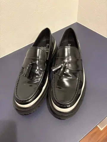 콜한 x 프래그먼트 태슬 로퍼