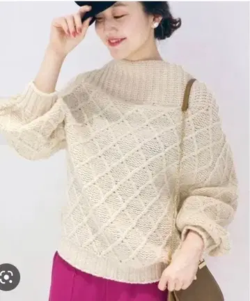 IENA 다이아 무늬 보틀넥 풀오버 새상품급 내추럴 완판 인기