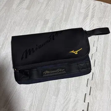 미즈노 프로 클러치 백