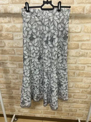 PROPORTION BODY DRESSING 꽃무늬 롱 스커트