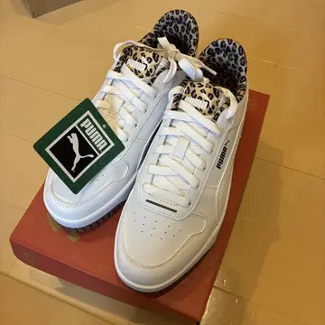 PUMA 화이트 칼리나 스트릿 레오 23.5cm