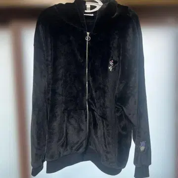 새상품급 플리스 자켓 블랙 쿠로미