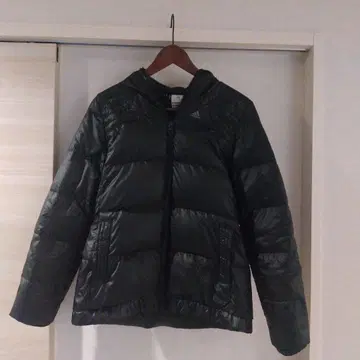 adidas 후드 부착 블랙 다운 자켓