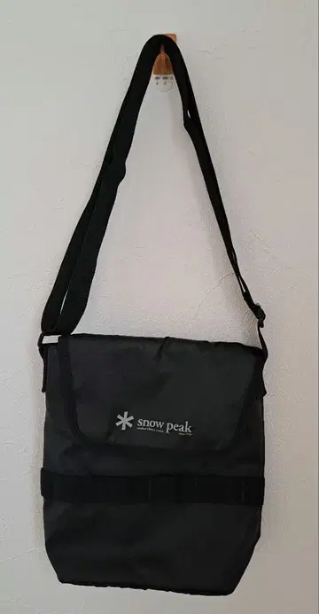 스노우피크 미니 숄더백 블랙