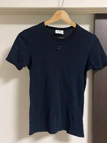 쿠레쥬 네이비 반팔 티셔츠