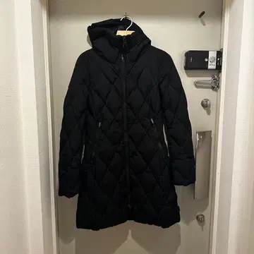 Heno 퀼팅 후드 부착 다운 자켓 블랙
