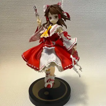 큐즈Q 하쿠레이 레이무 동방향림당판 피규어