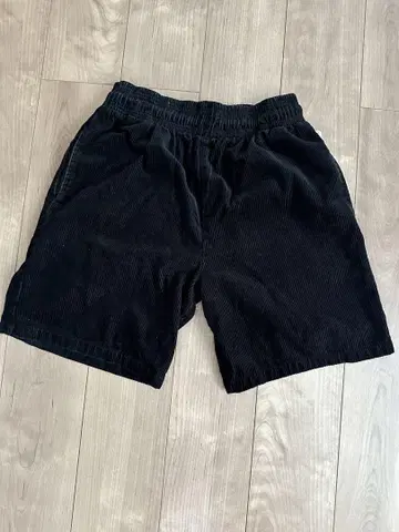 블랙 코듀로이 숏팬츠
