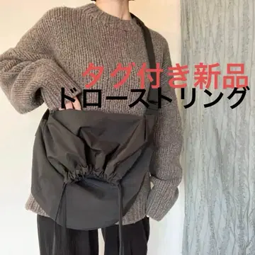 [ 택 포함 새상품 ] Uniqlo U 드로우 스트링 숄더백 블랙