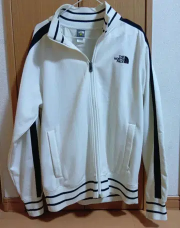 THE NORTH FACE 화이트 저지 M