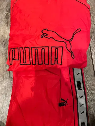 PUMA 트랙 팬츠 레드 로고