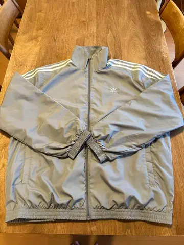 가격 인하 아디다스 여성용 나일론 점퍼