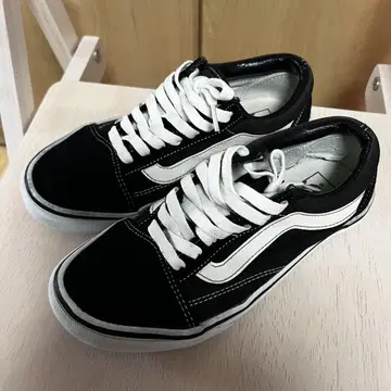 [ 새상품급 ] Vans 올드스쿨 22.5cm