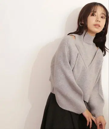 NATURAL BEAUTY BASIC 레이어드라이크 슬릿 니트