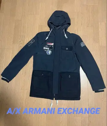 ARMANI EXCHANGE 네이비 후드 부착 마운틴 파카