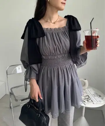 NICE CLAUP 어깨 리본 튜닉 그레이