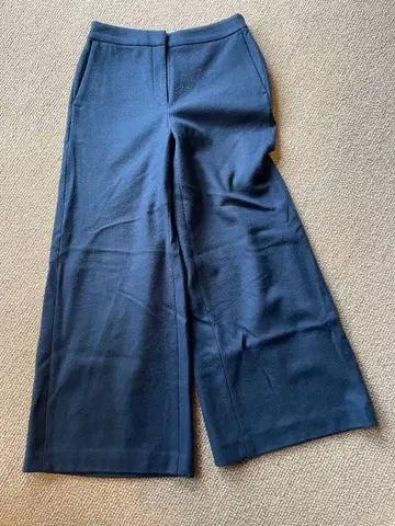 theory luxe 와이드 팬츠 038 네이비 계열 used