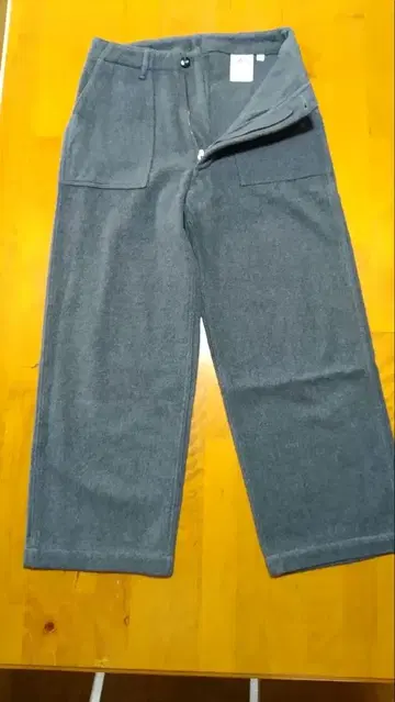 단톤 울 와이드 팬츠 그레이