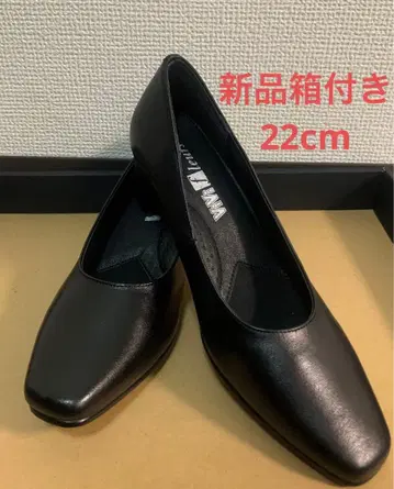 블랙 스퀘어토 하이힐