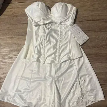 화이트 브라이덜 이너 브라 포함 코르셋