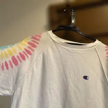 Champion 타이 다이 패턴 T셔츠