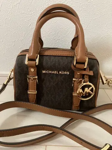 MICHAEL KORS 브라운 숄더백