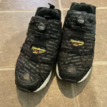 Reebok Insta Pump 블랙 스니커즈