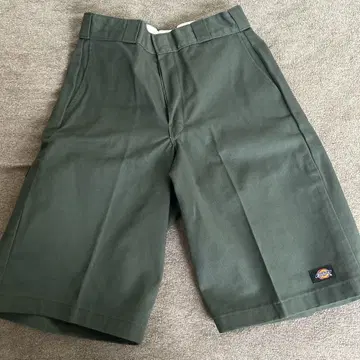 미사용 새상품 Dickies 루즈핏 하프 팬츠