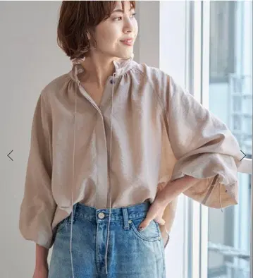 스픽 앤 스팬 프릴 리본 블라우스 새상품급