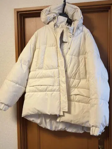 ZARA 후드 부착 다운 자켓 아이보리