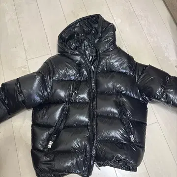 블랙 다운 자켓 후드 부착