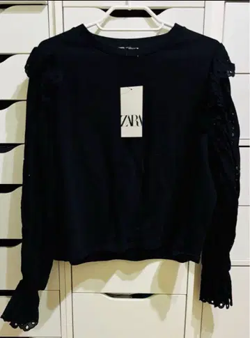 ZARA 상의