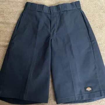 Dickies 네이비 루즈핏 하프 팬츠