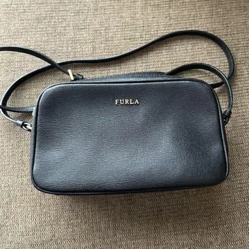FURLA 블랙 가죽 숄더백