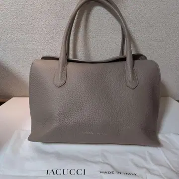 IACUCCI 이아쿠치 라나 L