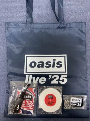 oasis live '25 VIP석 한정판 굿즈