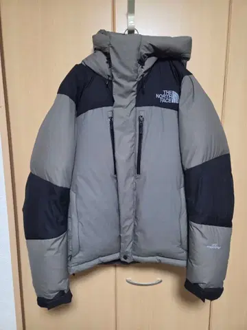 THE NORTH FACE 다운 자켓 그레이/블랙