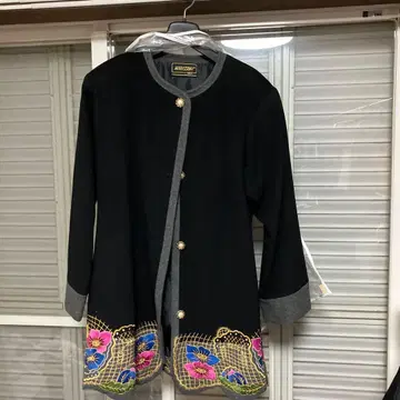 MODISSIMA 블랙 노카라 자켓