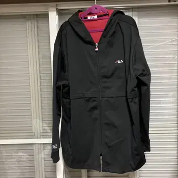FILA 후드 부착 블랙 자켓