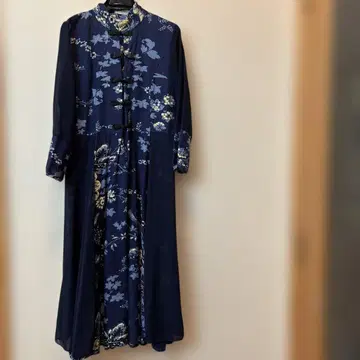 네이비 꽃무늬 차이나풍 쉬폰 롱 원피스