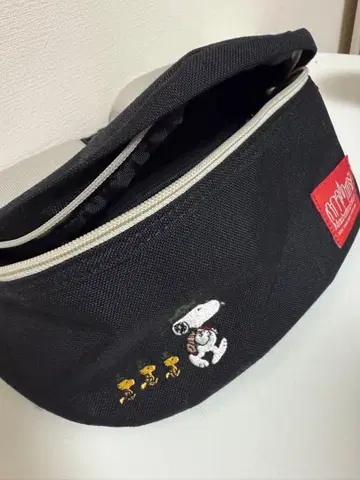 스누피 자수 바디백 파우치