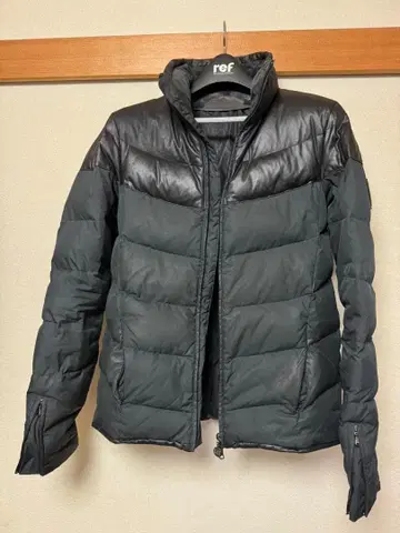 EA7 Emporio Armani 다운 자켓 블랙