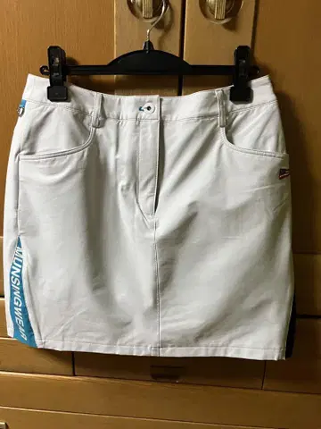 MUNSINGWEAR 여성용 골프 스커트 화이트