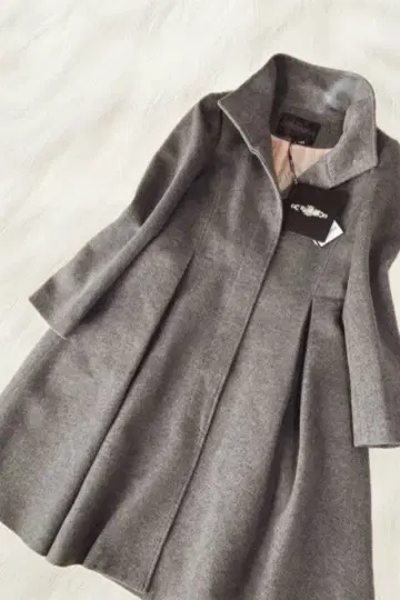 미사용 새상품 RUIRUE BOUTIQUE 백리본&플레어 울 코트 S