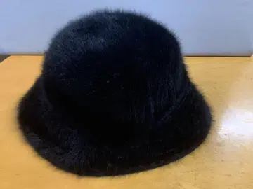 블랙 퍼 버킷 햇