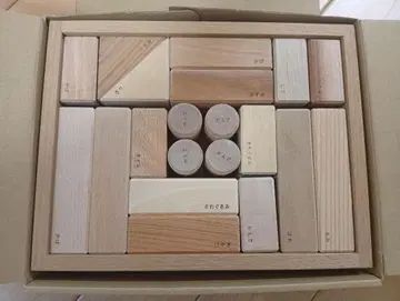 오크 빌리지 쌓기 나무