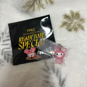 TWICE LOVELYS 메지루시 액세서리 핀 배지 모모 MOMO